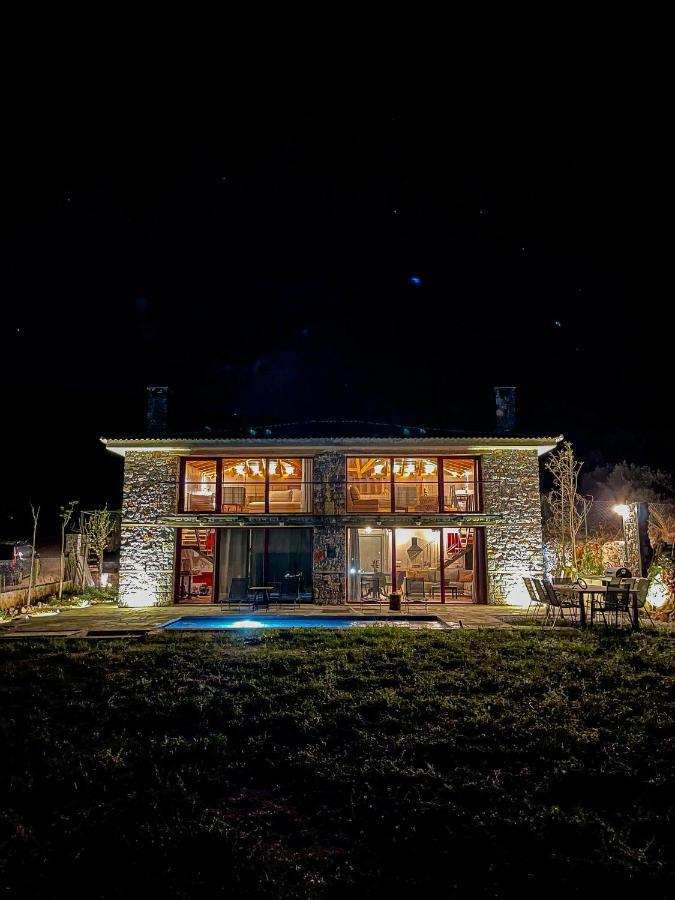 Modern Stone Villas With Swimming Pool Aliveri Bagian luar foto