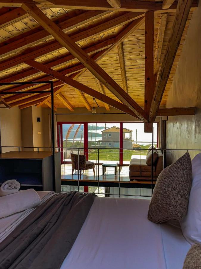 Modern Stone Villas With Swimming Pool Aliveri Bagian luar foto