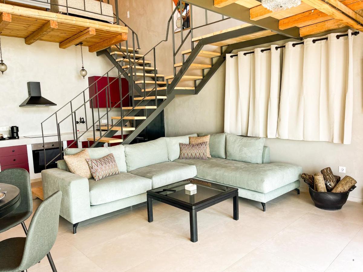Modern Stone Villas With Swimming Pool Aliveri Bagian luar foto