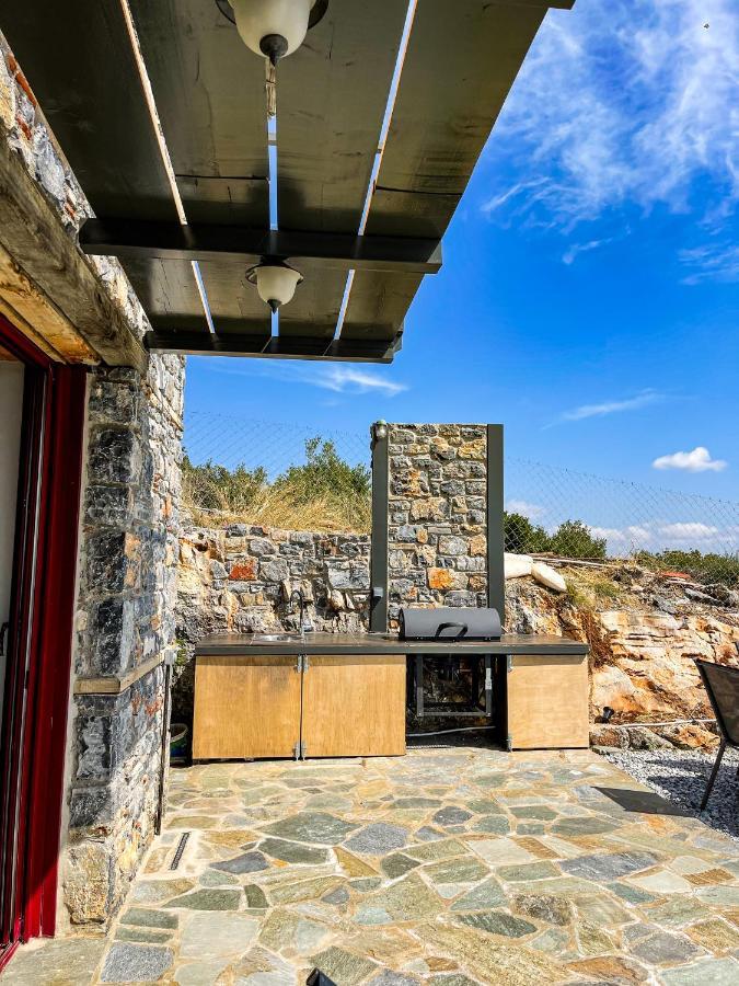 Modern Stone Villas With Swimming Pool Aliveri Bagian luar foto