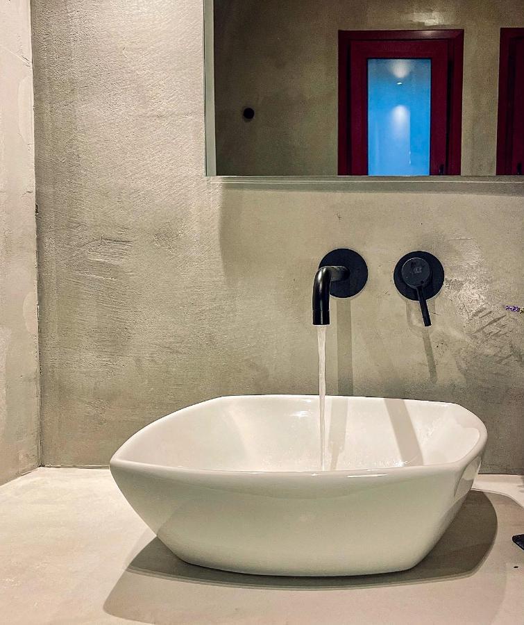 Modern Stone Villas With Swimming Pool Aliveri Bagian luar foto