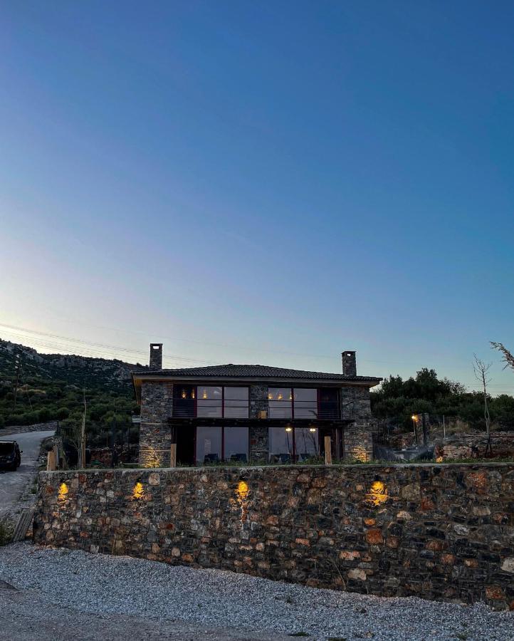 Modern Stone Villas With Swimming Pool Aliveri Bagian luar foto