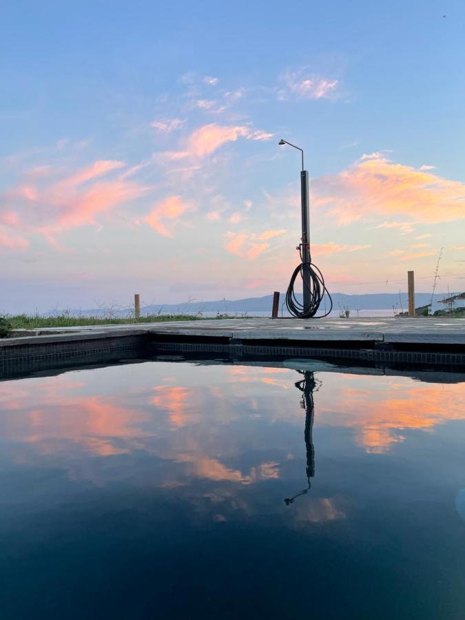 Modern Stone Villas With Swimming Pool Aliveri Bagian luar foto